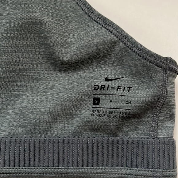 Nike Swoosh Bra Classic Fit Women’s - Picture 3 of 5